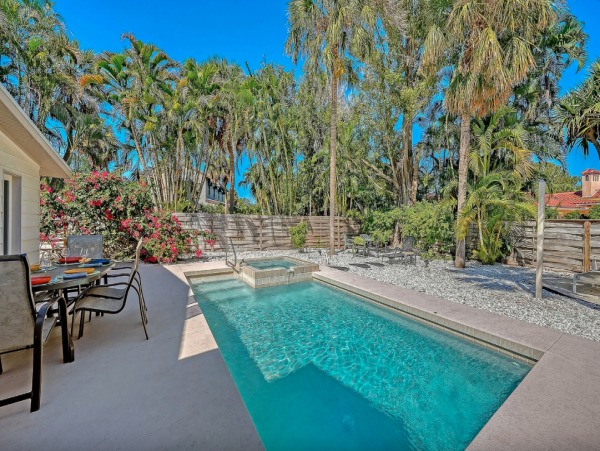 Luxury Lido Key Vacation Home -Private Pool & Beach Access